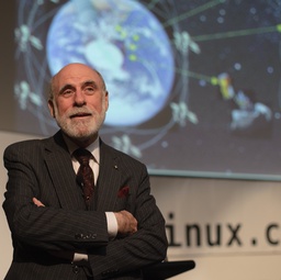 Vint Cerf presenting at LCA